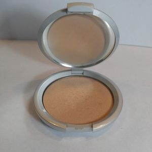 LORAC| Perfectly Lit Powder in Spotlight
